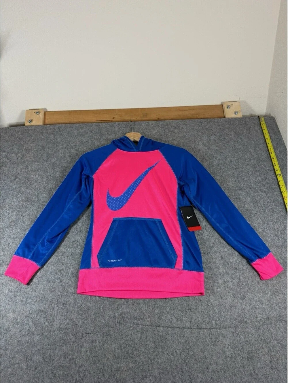 Nike Girls Size L Therma Fit Hoodie pullover Sweatshirt Blue/Pink